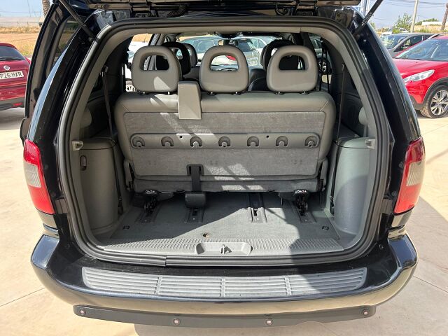CHRYSLER VOYAGER LX 2.8 CRDI AUTO SPANISH LHD IN SPAIN 154K 7 SEAT SUPERB 2007